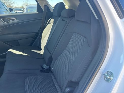 Used 2025 Kia Sportage LX image 35