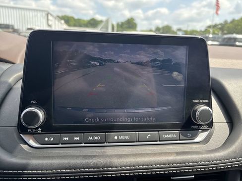 Used 2023 Nissan Rogue SV FWD image 23