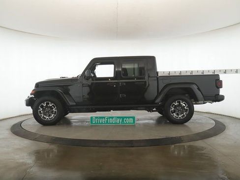 New 2026 Jeep Gladiator Sport image 9