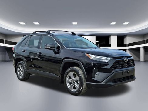 Used 2023 Toyota RAV4 XLE image 8