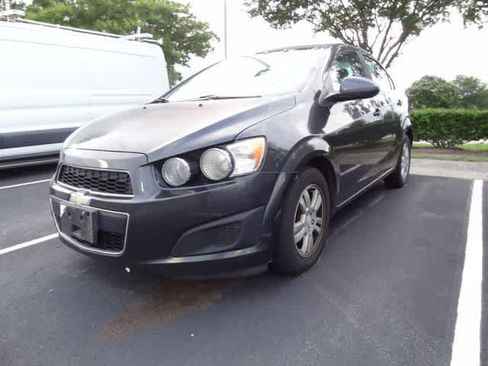 Used 2014 Chevrolet Sonic LT FWD image 1