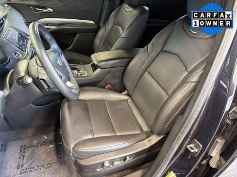 Used 2022 Cadillac XT4 Premium Luxury w/ Enhanced Visibility Package FWD image 5
