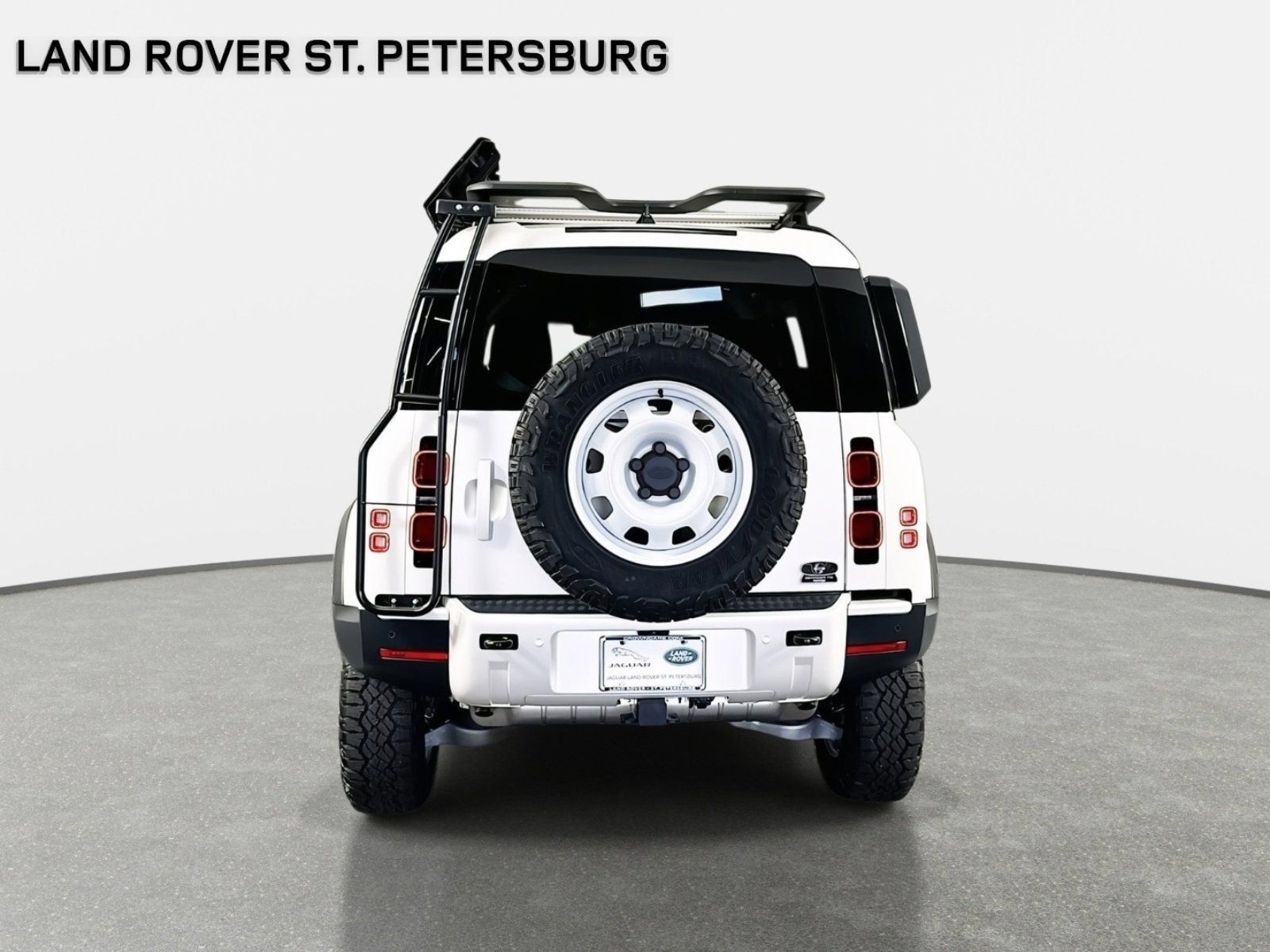 Used 2024 Land Rover Defender 110 S AWD/4WD image 6