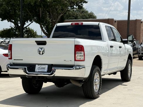 Used 2024 RAM 2500 Big Horn AWD/4WD image 4