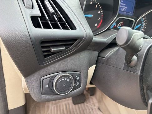 Used 2013 Ford Escape SE image 6