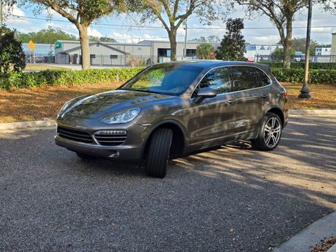 Used 2013 Porsche Cayenne Diesel image 18