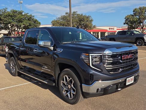 New 2026 GMC Sierra 1500 SLT image 5