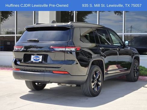 Used 2023 Jeep Grand Cherokee L Laredo image 7