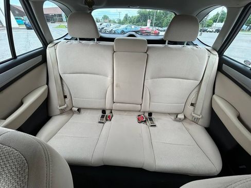 Used 2019 Subaru Outback 2.5i AWD/4WD image 14