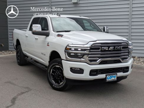 Used 2025 RAM 2500 Laramie AWD/4WD image 1