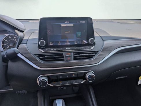 New 2026 Nissan Altima 2.5 SV FWD image 11