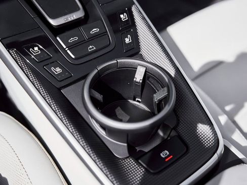 Used 2025 Porsche 911 Turbo S image 64