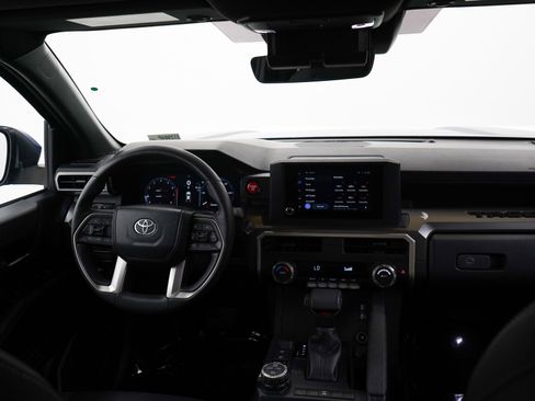 Used 2024 Toyota Tacoma TRD Off-Road image 14