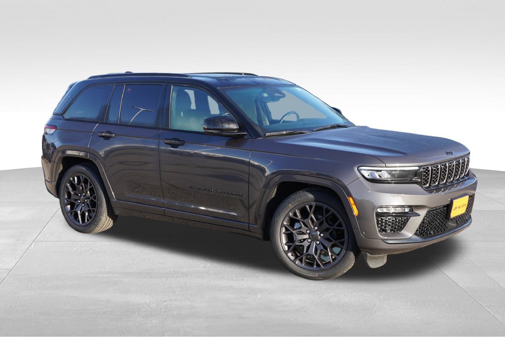 Used 2025 Jeep Grand Cherokee Summit w/ Obsidian Package AWD/4WD image 3
