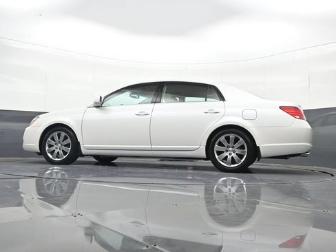 Used 2005 Toyota Avalon XLS FWD image 29