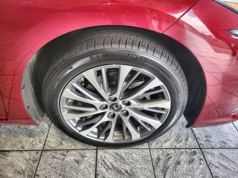 Used 2021 Lexus ES 350 w/ Premium Package FWD image 10