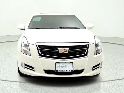 Used 2017 Cadillac XTS Luxury AWD/4WD image 2