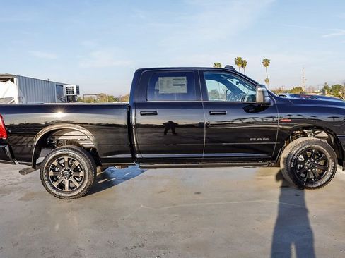 New 2026 RAM 2500 Laramie AWD/4WD image 13