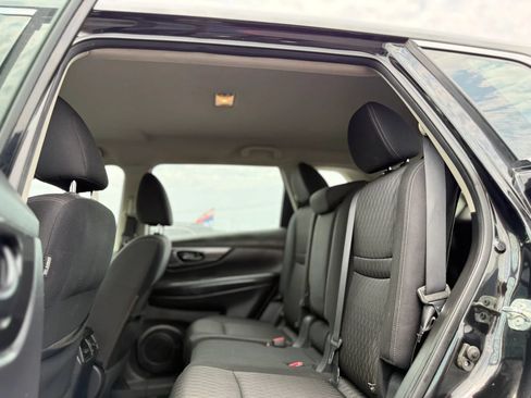 Used 2020 Nissan Rogue S AWD/4WD image 23