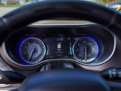 Used 2017 Chrysler Pacifica Touring-L Plus w/ Advanced Safetytec Group image 19