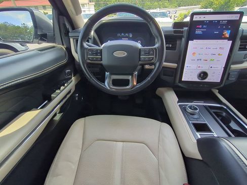 Used 2022 Ford Expedition Max Platinum RWD image 18