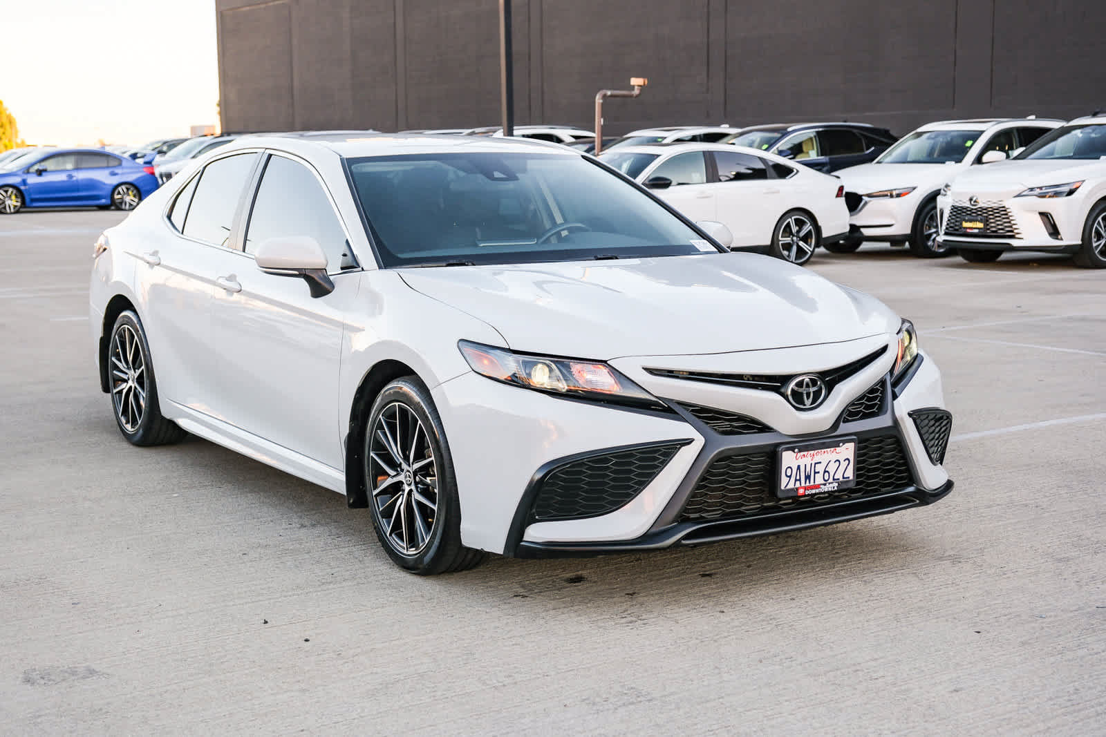 Certified 2022 Toyota Camry SE FWD image 3