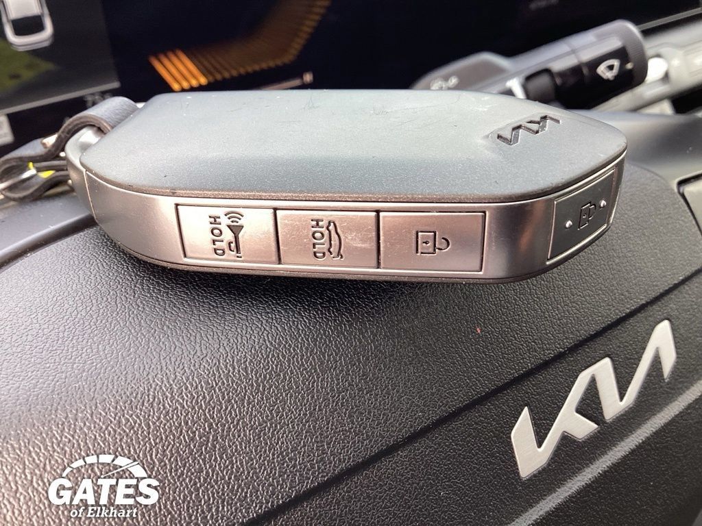 Used 2025 Kia K4 FWD image 29