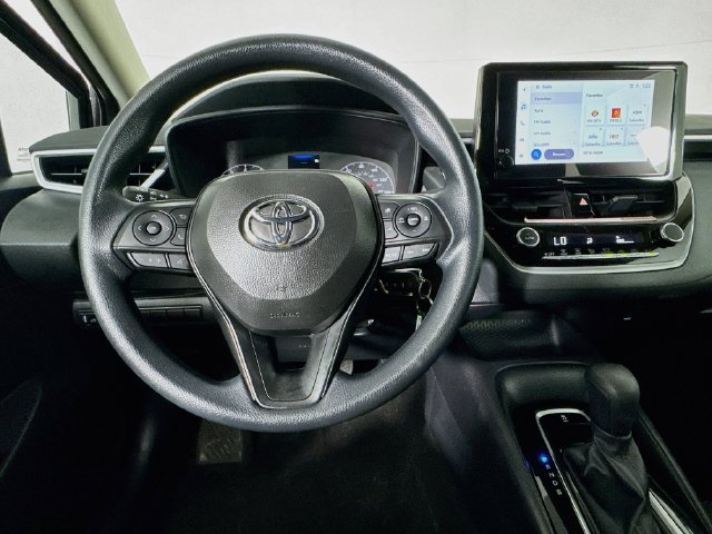 Used 2025 Toyota Corolla LE FWD image 10