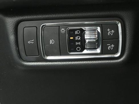 Used 2022 Lincoln Aviator Reserve w/ Equipment Group 201A image 10