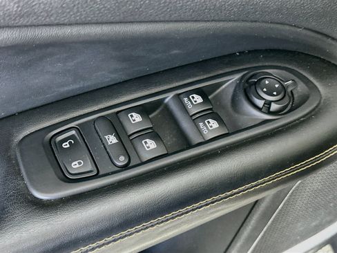 Used 2018 Jeep Compass Limited w/ Navigation Group AWD/4WD image 15