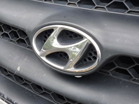 Used 2009 Hyundai Santa Fe GLS w/ Popular Equipment Pkg 2 FWD image 24