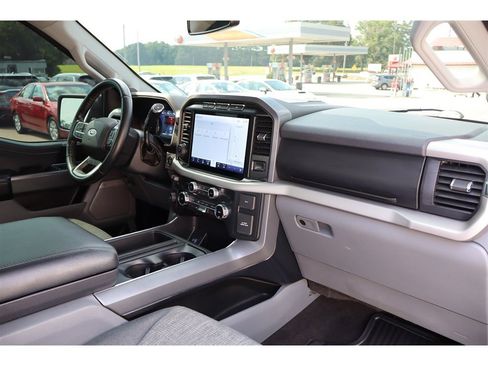 Used 2022 Ford F150 XLT w/ Equipment Group 302A High RWD image 23