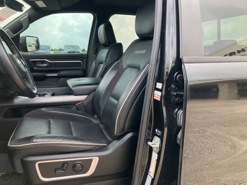 Used 2024 RAM 1500 Laramie AWD/4WD image 19