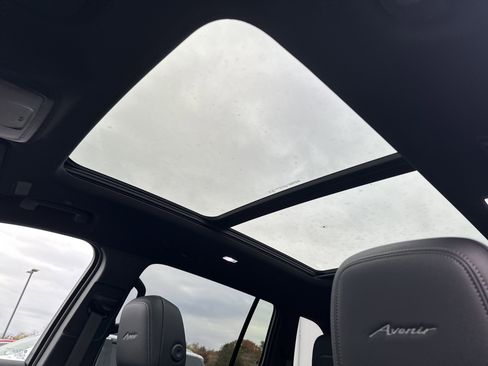 New 2026 Buick Enclave Avenir image 28