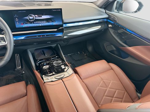 Used 2025 BMW i5 M60 w/ Executive Package AWD/4WD image 20