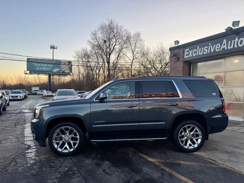 Used 2019 GMC Yukon SLT w/ Premium Edition image 4