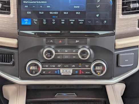 Used 2024 Ford Expedition Max Limited image 23