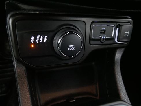 Used 2019 Jeep Renegade Altitude w/ Quick Order Package 2XM image 29