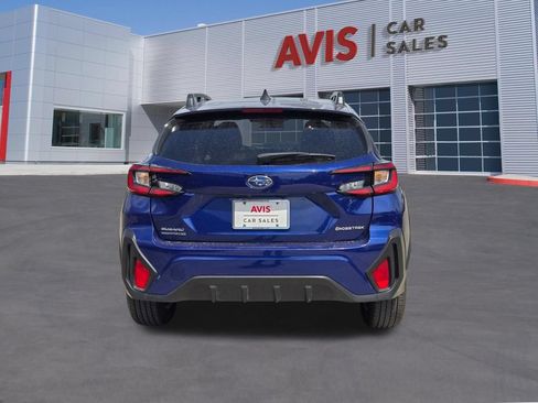 Used 2025 Subaru Crosstrek 2.5i Premium AWD/4WD image 6