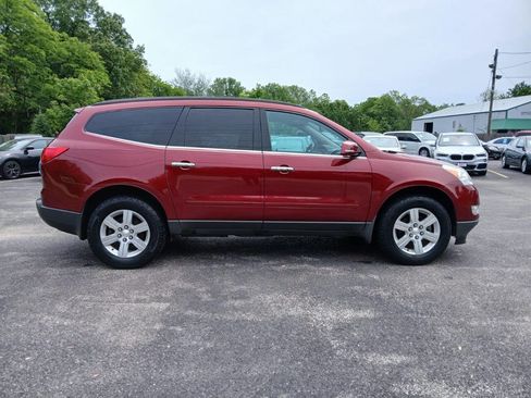 Used 2011 Chevrolet Traverse LT w/ Personal Connectivity Package image 4
