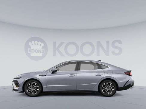 Used 2024 Hyundai Sonata SEL AWD/4WD image 2