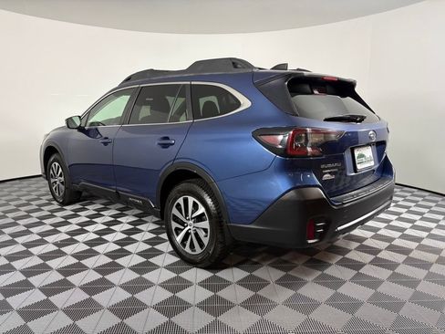 Used 2022 Subaru Outback Premium AWD/4WD image 12