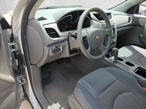 Used 2016 Chevrolet Traverse LS FWD image 17