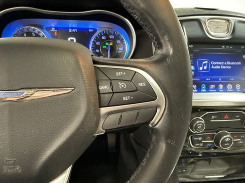 Used 2015 Chrysler 300 Limited w/ Driver Convenience Group AWD/4WD image 10
