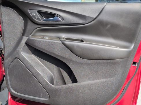 Used 2021 Chevrolet Equinox LT FWD image 32