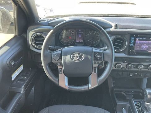 Used 2019 Toyota Tacoma TRD Off-Road AWD/4WD image 20