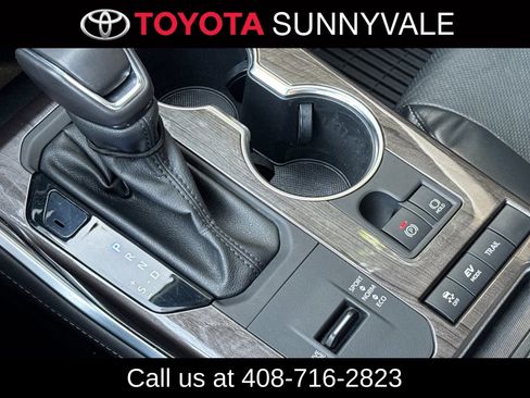 Used 2022 Toyota Highlander Limited image 27
