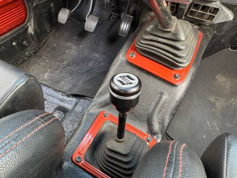 Used 1988 Suzuki Samurai 4WD Soft Top image 16