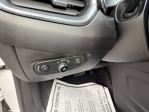 Used 2019 Chevrolet Equinox Premier image 22