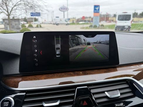 Used 2017 BMW 530i xDrive image 12